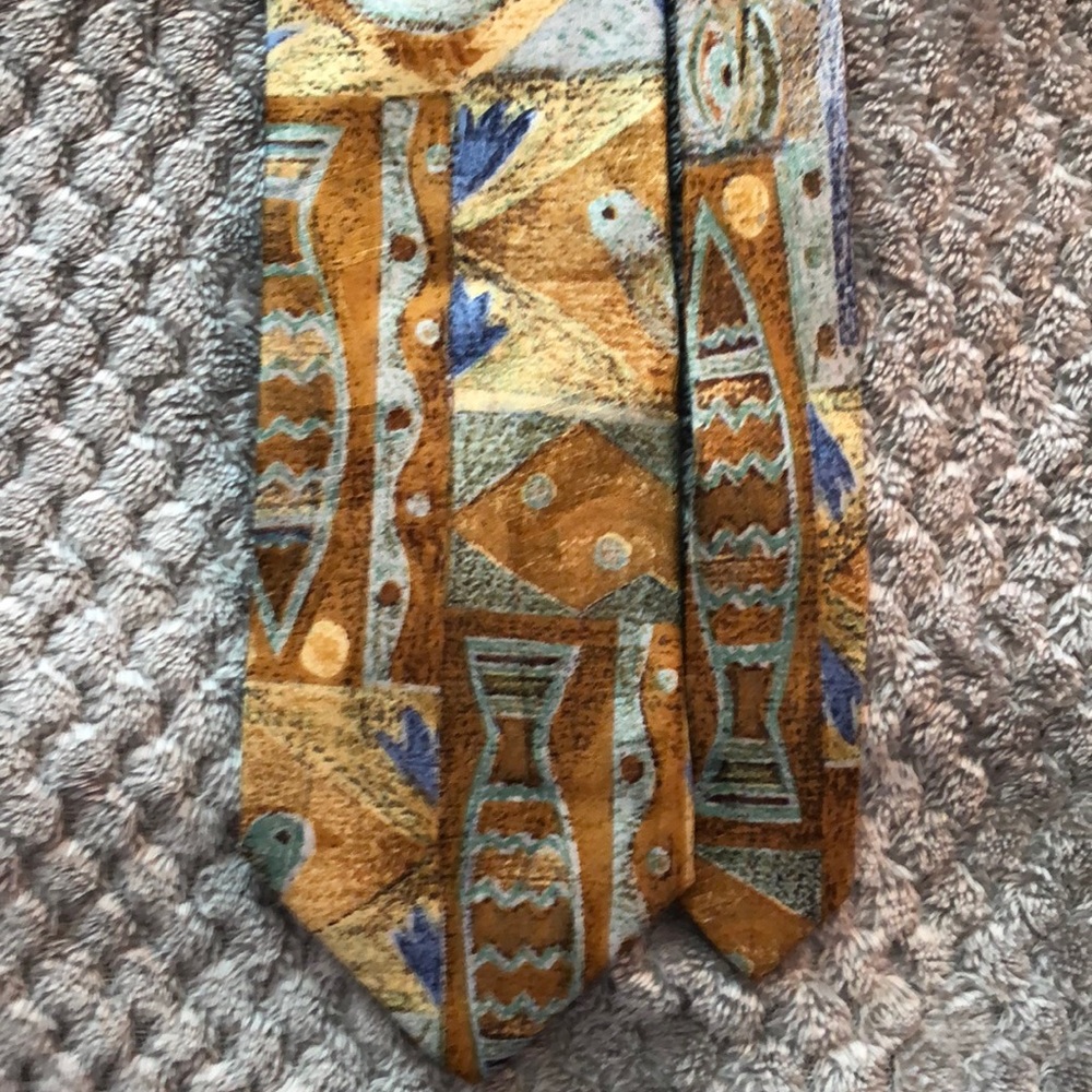 Designer silk men’s tie